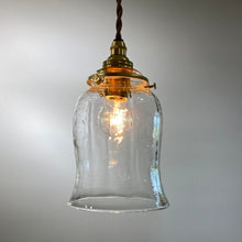 画像をギャラリービューアに読み込む, 安土草多 吹きガラス ペンダントライト 〈つりがね〉 L1