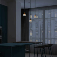 画像をギャラリービューアに読み込む, 安土草多 ペンダントライト|面取り瓶 L35 – 静謐な光