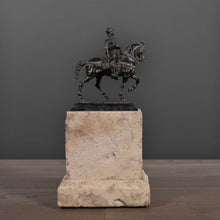 画像をギャラリービューアに読み込む, ルネサンス騎士のオブジェ|Florentine Horseman on its Stele