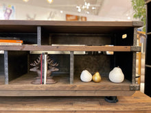 画像をギャラリービューアに読み込む, ビンテージライクなTVボード|INDUSTRIAL TV CABINET