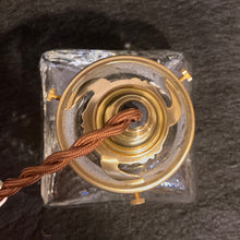 画像をギャラリービューアに読み込む, 安土草多|ペンダントライト 筒瓶 L9 – 揺らぎのある縦長シルエット